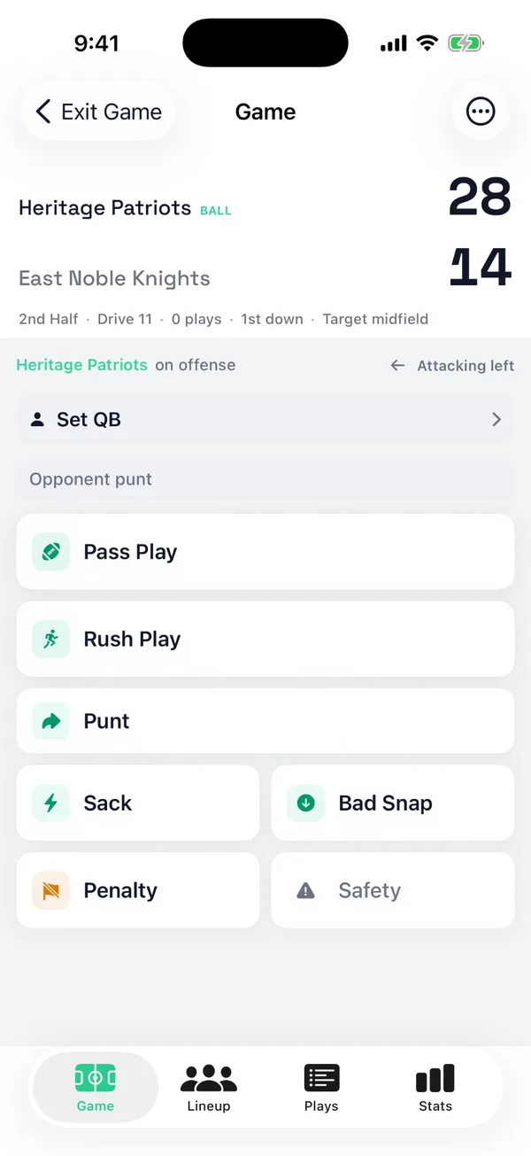 Live scoring screen: Heritage Patriots 28, East Noble Knights 14
